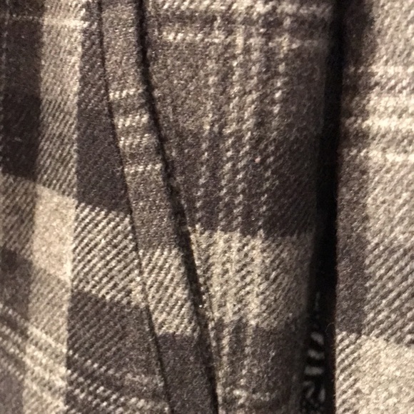 Old Navy ladies large plaid jacket - Picture 5 of 5